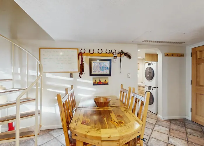 Apartment Summit House East 113
